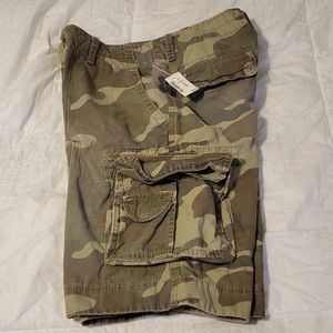 Mens Aeropostale camo cargo shorts size 29 NWT